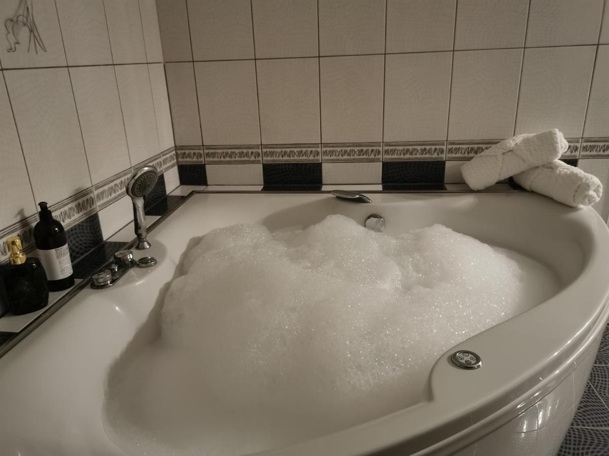 Astarea - Luxe Penthouse In Nature - Jacuzzi - Free Private Parking - Terrace & Balcony - Peace ซาเกร็บ ภายนอก รูปภาพ